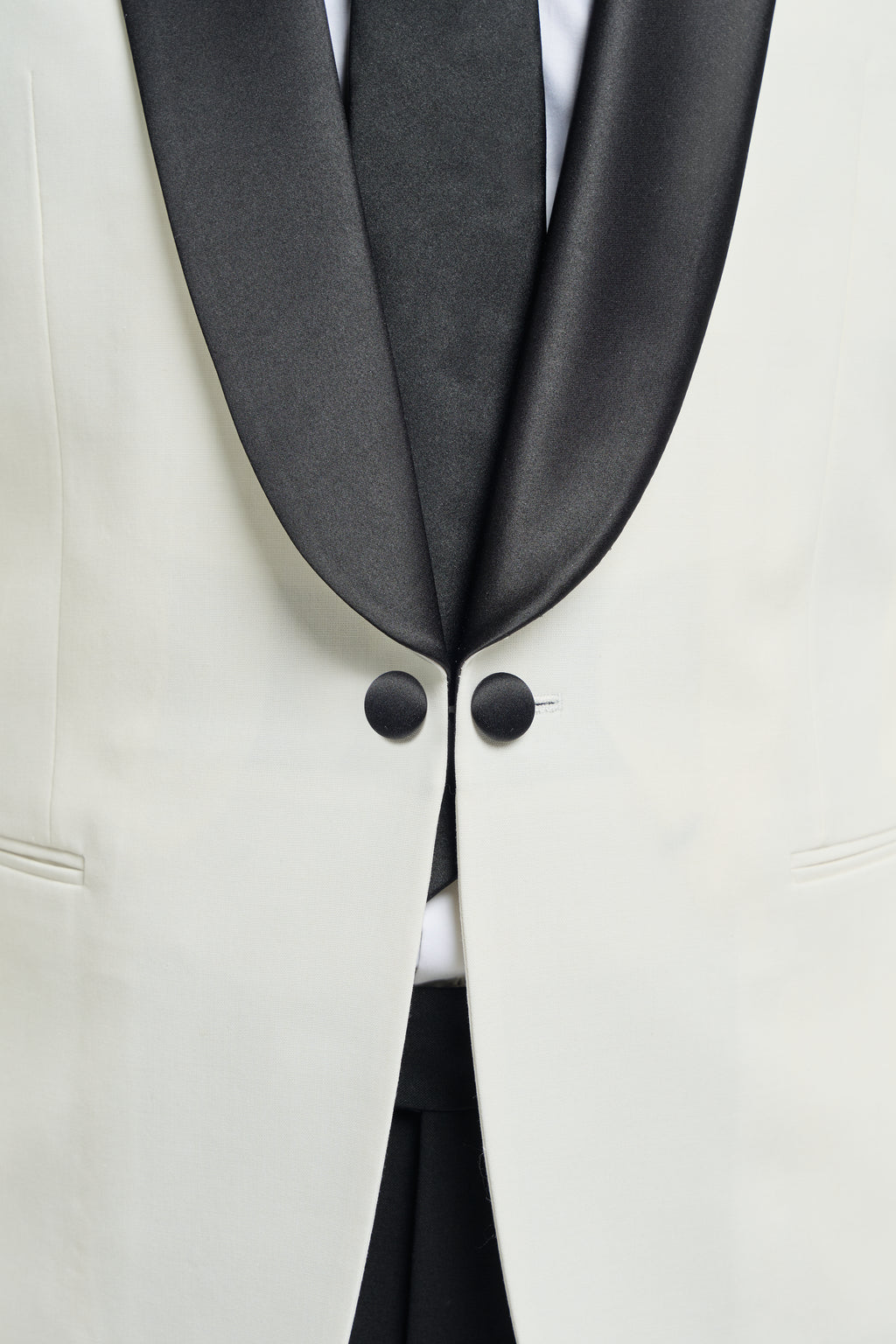 Tuxedo Ivory